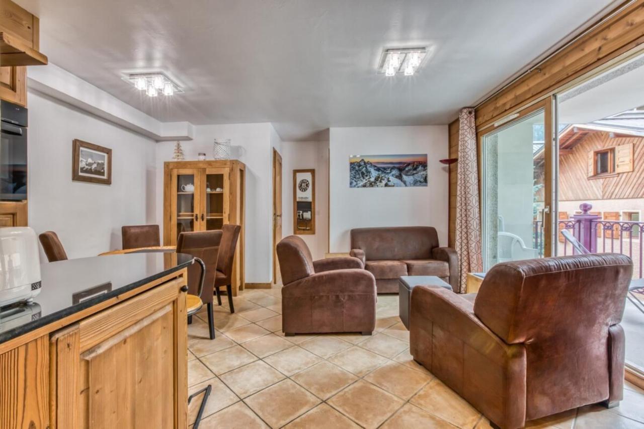 Villa Vallet- Newly Renovated 2 Bedroom Nestled Just Off The Main Street Chamonix Ngoại thất bức ảnh
