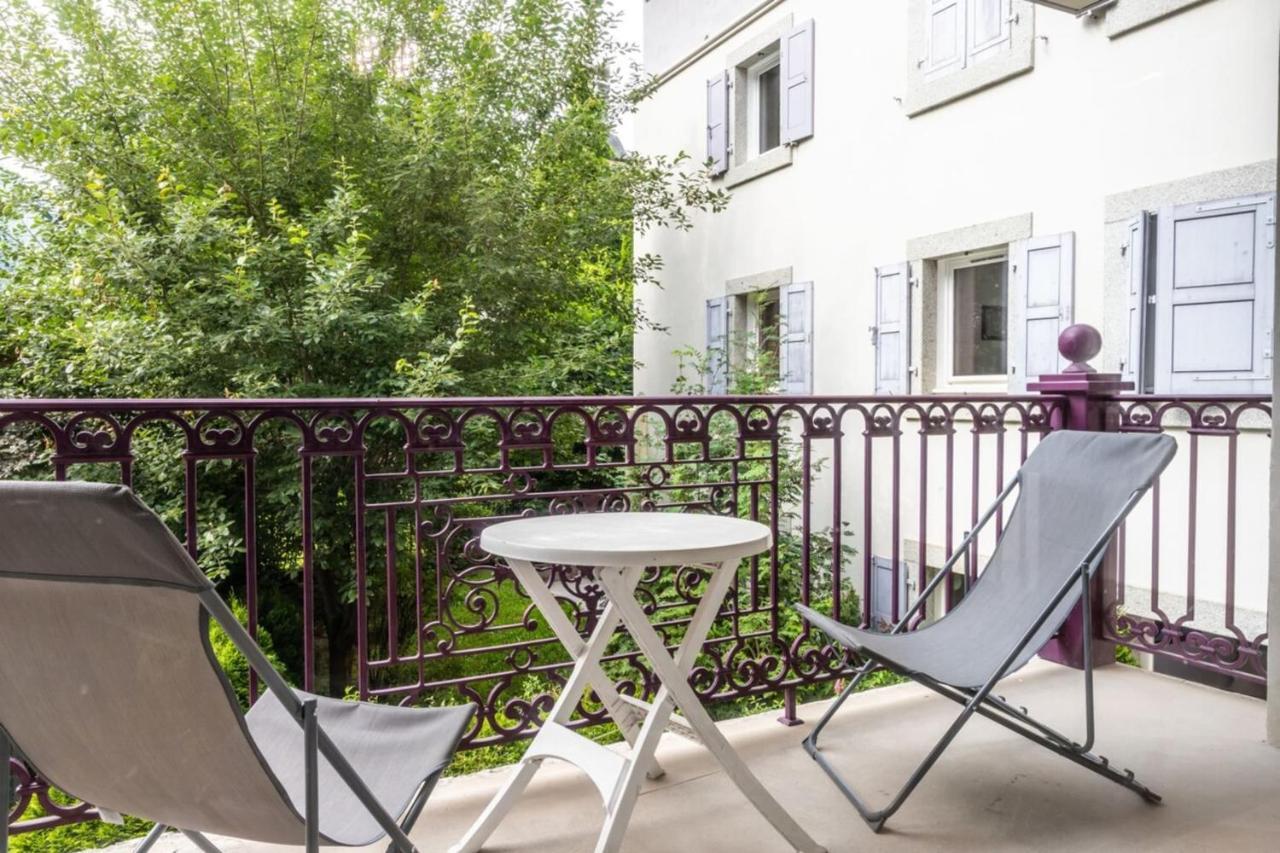 Villa Vallet- Newly Renovated 2 Bedroom Nestled Just Off The Main Street Chamonix Ngoại thất bức ảnh